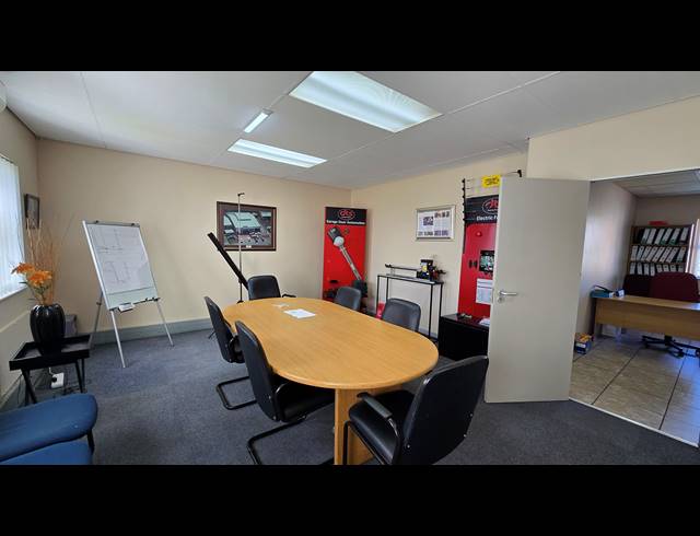 1,535M² WAREHOUSE TO LET IN SPARTAN